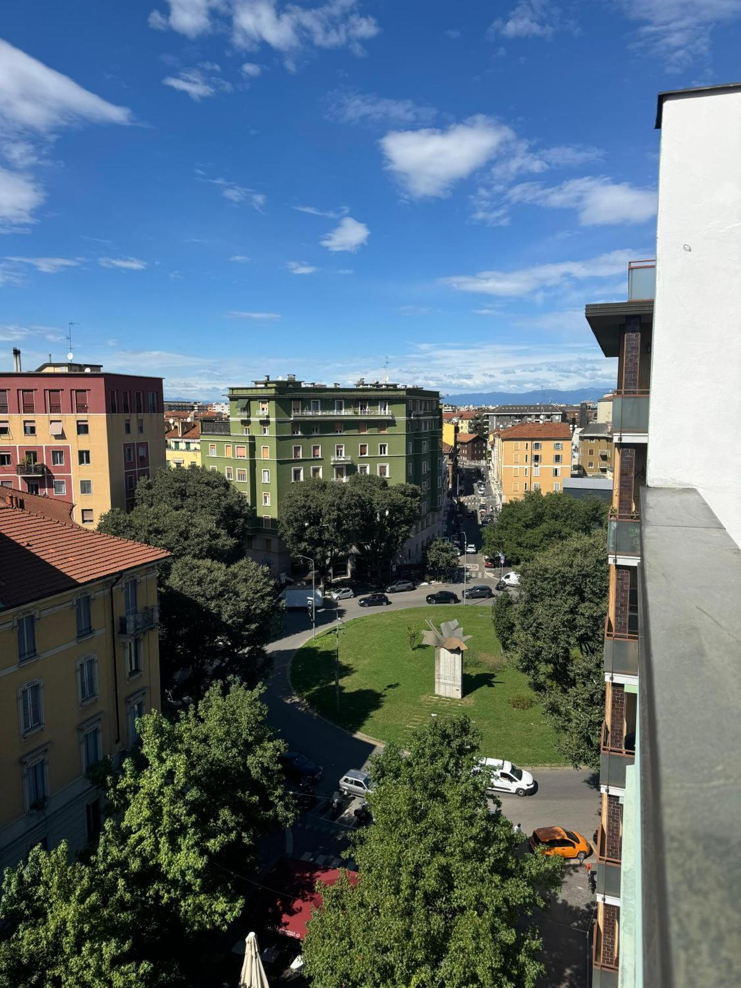 Appartamento Isola- Attico Con Balcone ميلان المظهر الخارجي الصورة